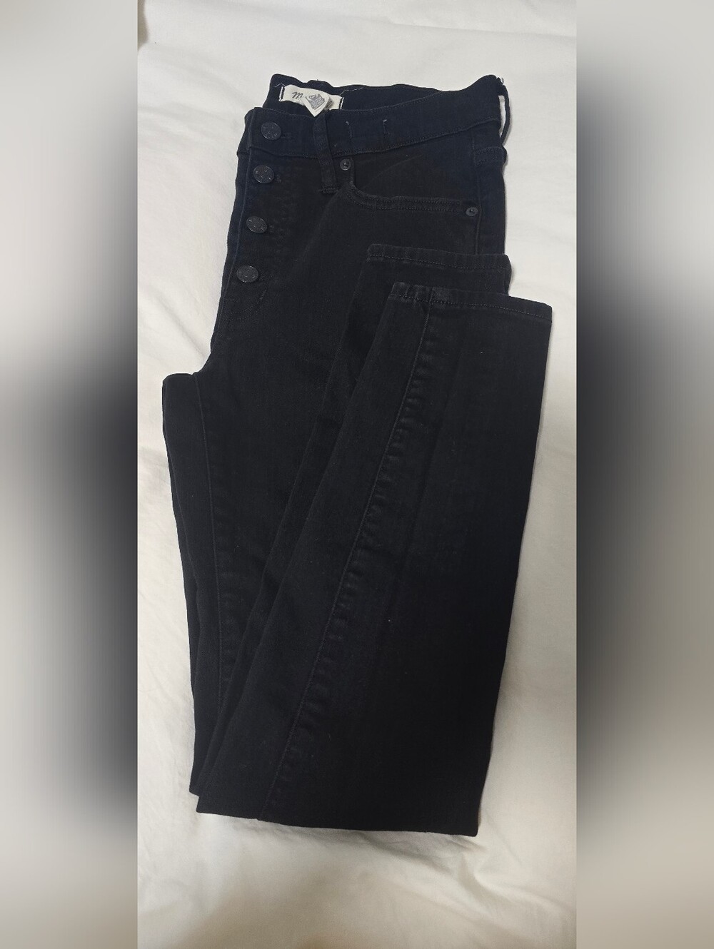 Madewell 9” Mid-Rise  Black Skinny Jeans

Madewell·Size: 27